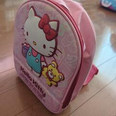 キティちゃんのリュックと傘の画像