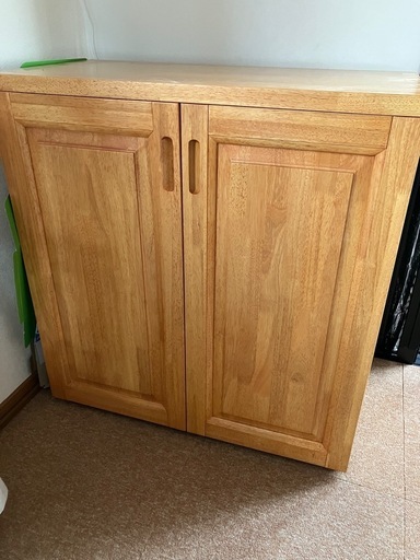 扉付きキャビネット　サイドボード