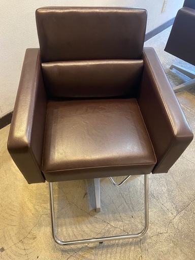 商談中　タカラベルモント　セット椅子2脚　美容室