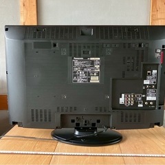 panasonic テレビとリモコンの画像