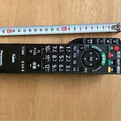 panasonic テレビとリモコンの画像