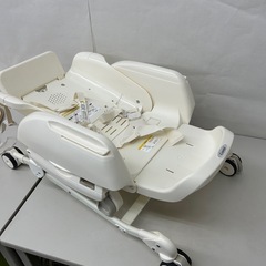 コンビ　ネムリラ　ベビーチェア　　ベビーベッド　手動の画像