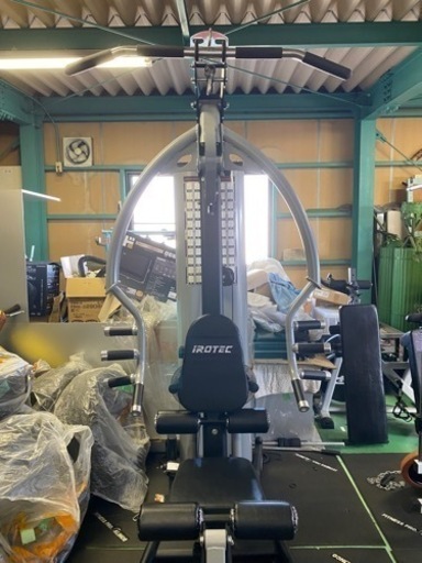 アイロテックマルチジム 筋トレトレーニング値段0ではないです。下記を読んでいただくようよろしくお願いします値下げ交渉します。