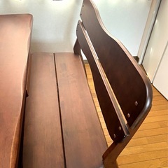 引き出し付きダイニングテーブルセットの画像