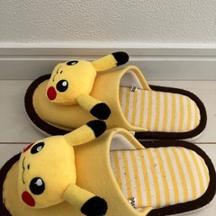 ポケモン　ピカチュウ　子供スリッパ　18か19くらいの画像