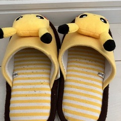 ポケモン　ピカチュウ　子供スリッパ　18か19くらいの画像