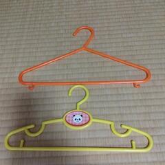 子供用ハンガー(オレンジ10本、黄色5本)の画像