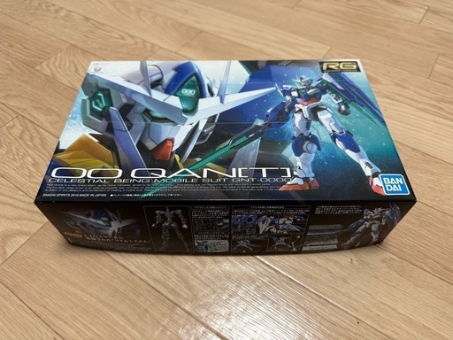 BANDAI プラモデル　RG ダブルオークアンタ