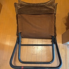 折りたたみパイプ椅子の画像