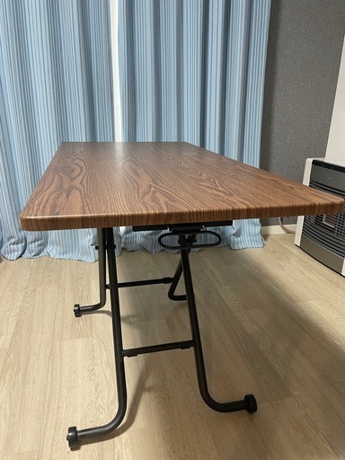 【美品】ニトリ製品、利用用途万能な昇降式テーブル