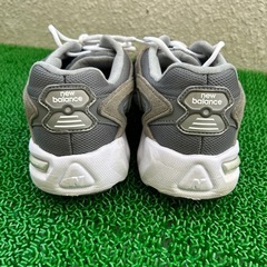 NEW balance  スニーカー　725 27.5㎝の画像