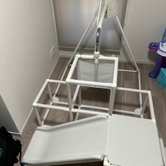 ジャングルジム　滑り台　ブランコ　トイザらス