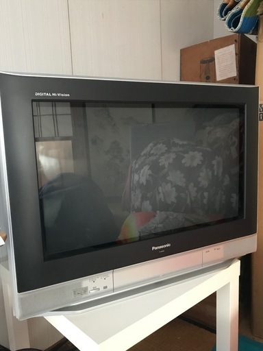 パナ　ビエラ　
デジタルハイビジョンTV 28型