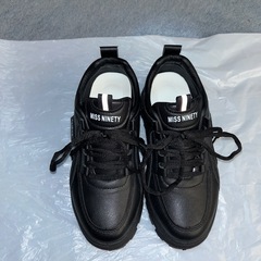 レディースシューズの画像