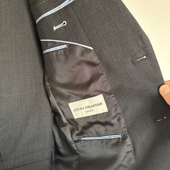 メンズスーツの画像