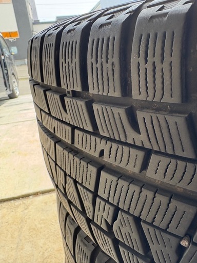 215/45r17 スタッドレス　ヨコハマ　アイスガード