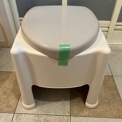 ポータブルトイレ