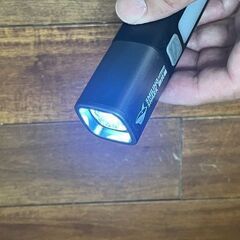 【充電式】ハンディタイプ・LED懐中電灯二個セット新品未開封の画像