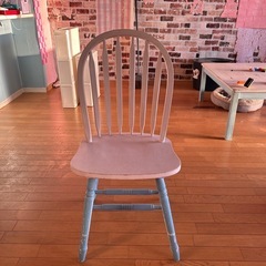木製ペンキ塗装チェア
