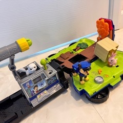 パウパトロール　チェイス　変形おもちゃの画像