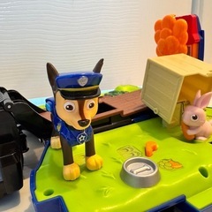 パウパトロール　チェイス　変形おもちゃの画像