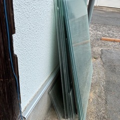 【無料】ガラス板
の画像