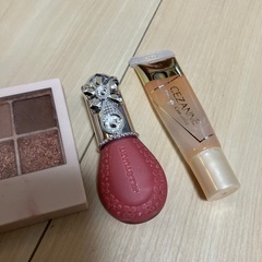 コスメ3個セットの画像