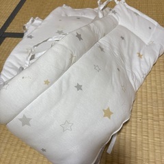 ベビーベッド　ガード