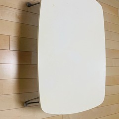 テーブル