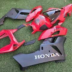 CBR1000RRSC57前期型の外装フルセットの画像