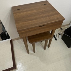 椅子付　ドレッサー