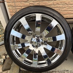 タイヤ　245/40R19
