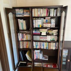 【無料】本棚（大容量）お譲りします（引き取り限定）の画像