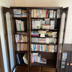 【無料】本棚（大容量）お譲りします（引き取り限定）の画像