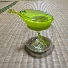ダイソー　ガラス調味料入れ