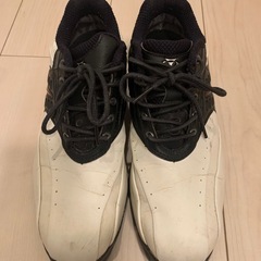 ゴルフシューズ