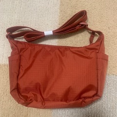 未使用ユニクロUNIQLOGWノベルティマルチポケットミニバッの画像