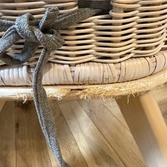 決まりました   籐の椅子＆花瓶3個の画像