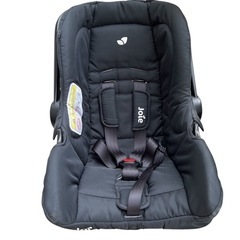 joieベビーシート　ISOFIXセットの画像