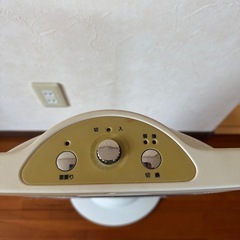 YAMAZEN カーボンヒーターの画像