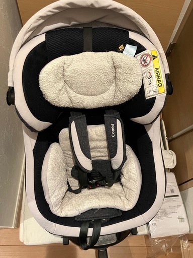 エッグショック　コンビ　チャイルドシート ISOFIX ネイビー/ホワイト