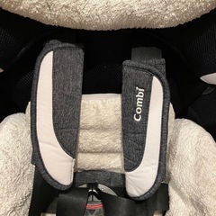 エッグショック　コンビ　チャイルドシート ISOFIX ネイビー/ホワイトの画像