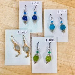 【輝きを耳元に】一点もののピアス