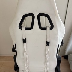 ゲーミングチェアの画像