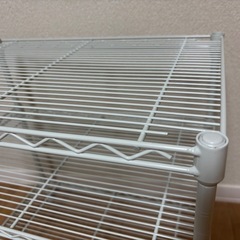 白いスチールラック　小さめサイズの画像