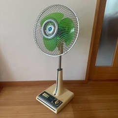 SANYO 壁掛け扇風機 緑色　値下げ交渉可能 nyo 扇風機(季節、空調家電)の中古が安い！激安で譲ります・無料