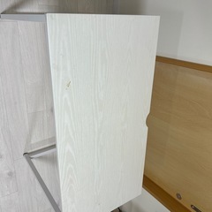引越しの為5日まで 机