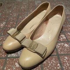 Salvatore Ferragamo フェラガモ　パンプス　6...