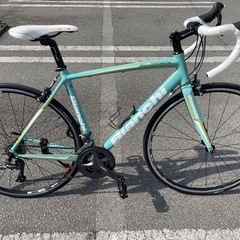 美品　ロードバイク　ビアンキ　ニローネ7 軽整備点検済み　中古スポーツ自転車　サイクリング　ダイエット　通勤通学 の画像