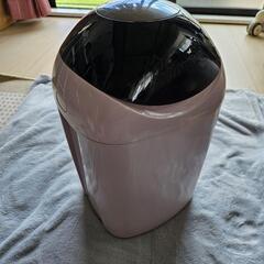 コンビ Combi 紙おむつ用ゴミ箱 ポイテック